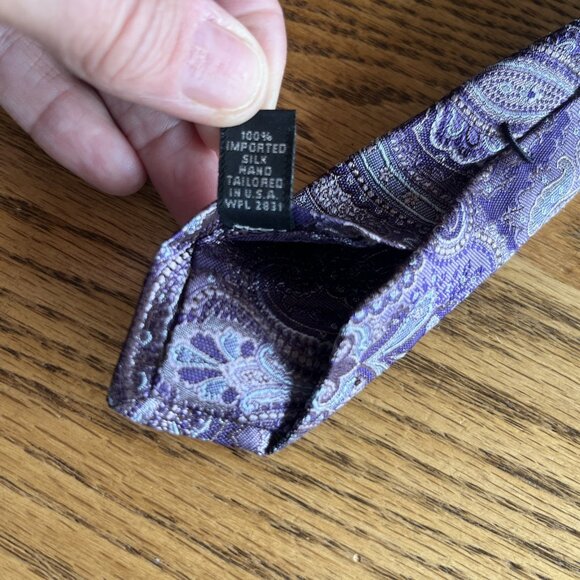 Ike Behar New York Men’s Designer Necktie Purple Paisley Silk Made In USA 62” L - Picture 5 of 5
